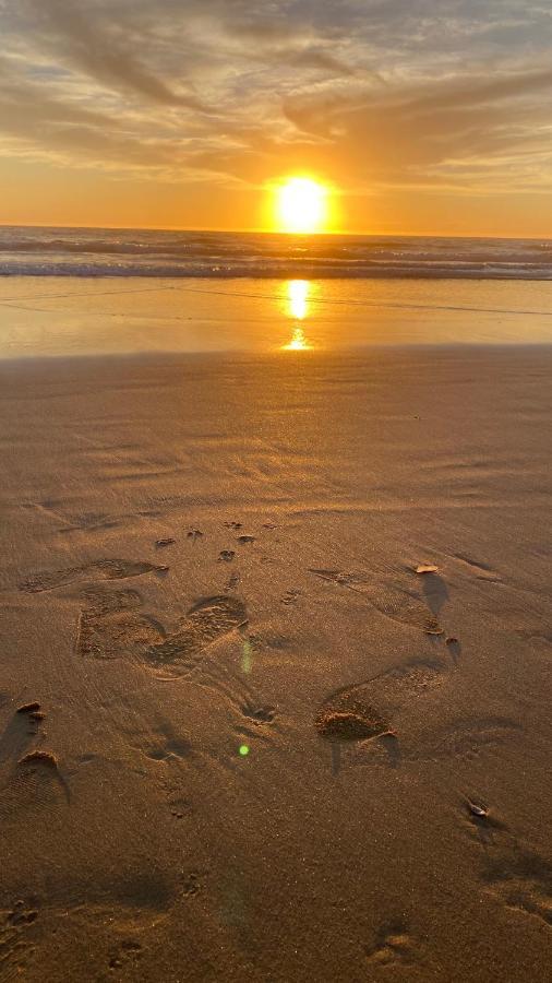 Rock'S Beach Spot Front Costa de Caparica Ngoại thất bức ảnh