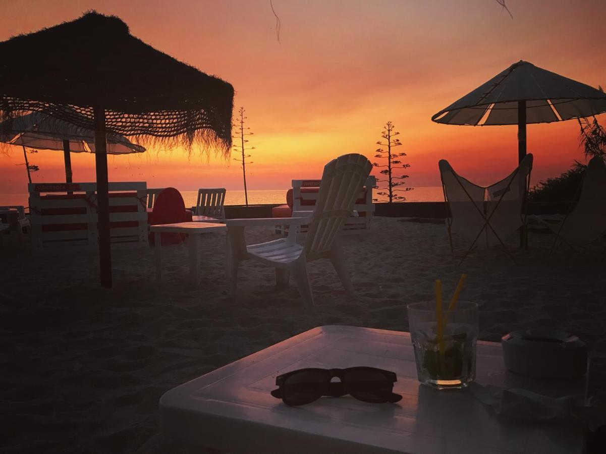 Rock'S Beach Spot Front Costa de Caparica Ngoại thất bức ảnh